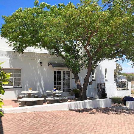 Kia Ora Guest House Beaufort West Exterior photo